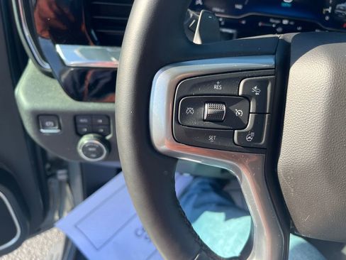 Used 2025 Chevrolet Silverado 1500 LT image 11