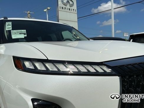 New 2026 INFINITI QX80 Pure image 9