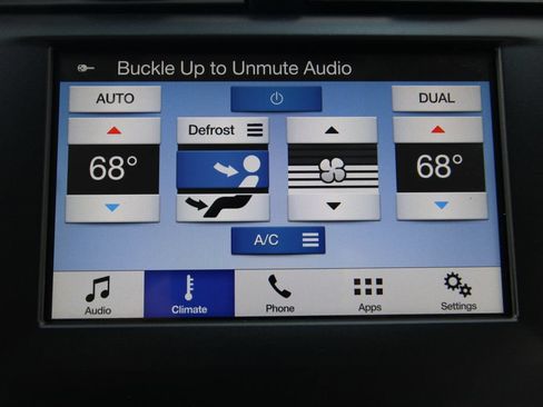 Used 2018 Ford Fusion SE w/ Fusion SE Technology Package FWD image 28