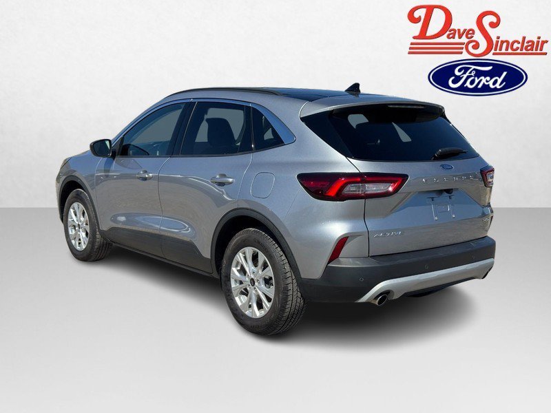 Used 2024 Ford Escape Active w/ Tech Pack #1 AWD/4WD image 9