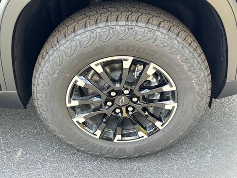 New 2026 Chevrolet Traverse Z71 w/ Enhanced Driving Package AWD/4WD image 12