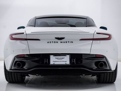 Used 2024 Aston Martin DB12 Coupe RWD image 7