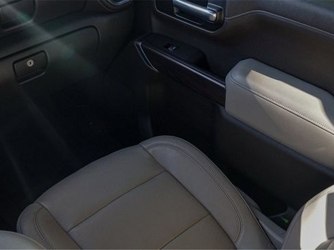 Used 2019 GMC Sierra 1500 SLT w/ SLT Premium Package image 26