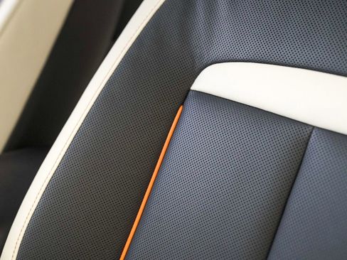 New 2026 Rolls-Royce Cullinan Black Badge image 16