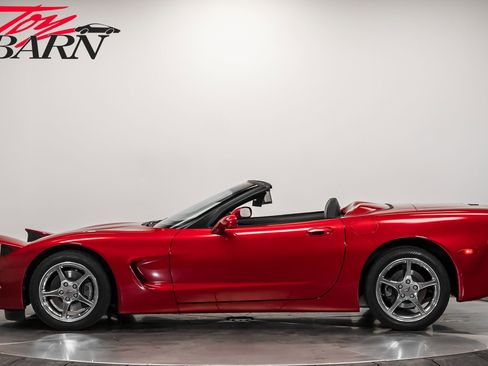 Used 2001 Chevrolet Corvette Convertible w/ Preferred Equipment Group2 image 2