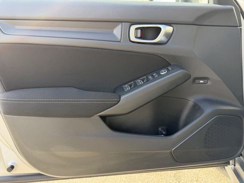 Used 2023 Honda Civic LX image 9