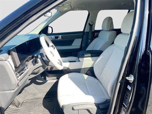 Used 2024 Hyundai Santa Fe SE image 19