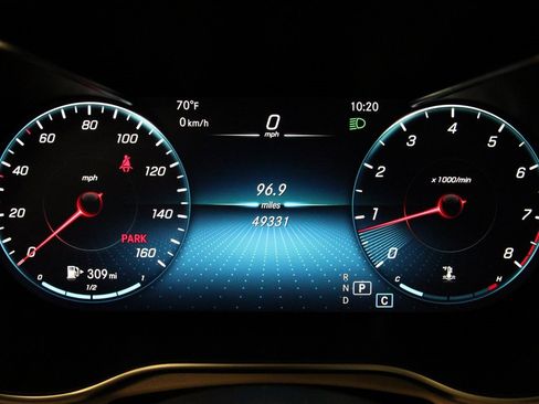 Used 2021 Mercedes-Benz GLC 300 4MATIC image 13