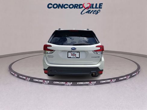 Certified 2023 Subaru Forester Premium AWD/4WD image 6