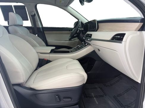 Used 2022 Hyundai Palisade SEL w/ Premium Package FWD image 17