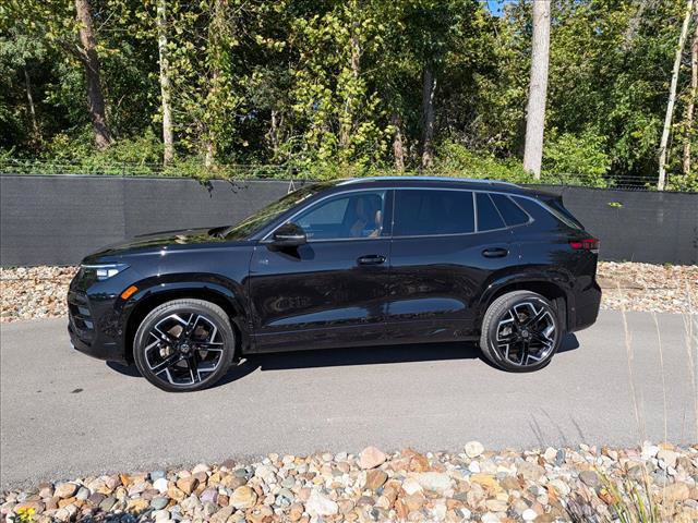 Used 2025 Volkswagen Tiguan SEL R-Line AWD/4WD image 2