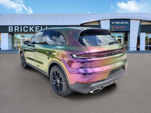 Used 2024 Porsche Cayenne AWD/4WD image 4