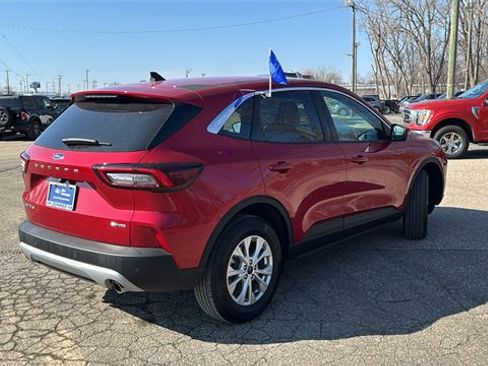 Certified 2023 Ford Escape Active w/ Tech Pack #2 image 3