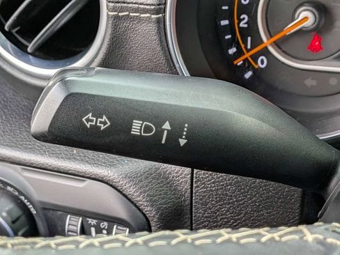Used 2020 Jeep Gladiator Overland AWD/4WD image 29