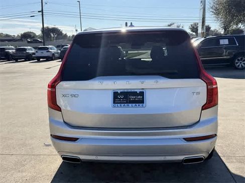 Used 2020 Volvo XC90 T5 Momentum w/ Protection Package Premier image 4