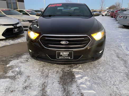 Used 2014 Ford Taurus Limited image 2
