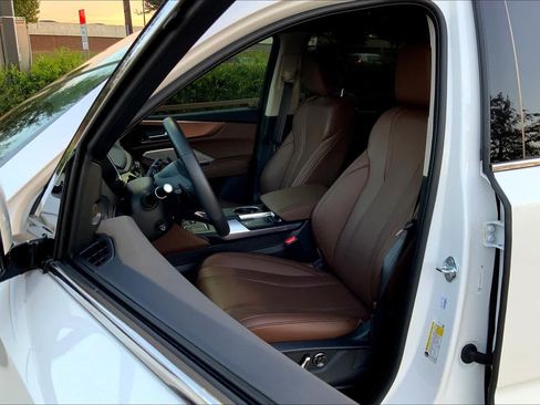 Used 2024 Acura MDX FWD w/ Technology Package image 8