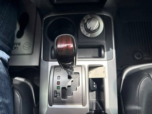 Used 2022 Toyota 4Runner Limited AWD/4WD image 24