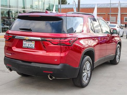 Used 2023 Chevrolet Traverse LT image 5