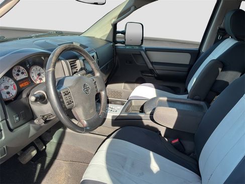 Used 2010 Nissan Titan PRO-4X w/ Pro-4x Premium Utility Pkg image 6