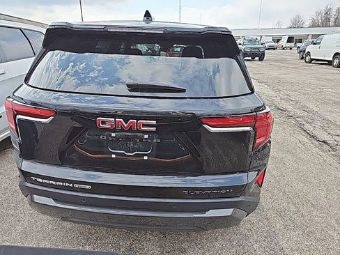 Used 2025 GMC Terrain Elevation image 9