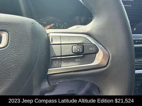 Used 2023 Jeep Compass Latitude w/ Convenience Group AWD/4WD image 15