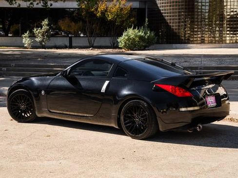 Used 2006 Nissan 350Z Touring w/ (N93) Cargo Convenience Pkg image 54