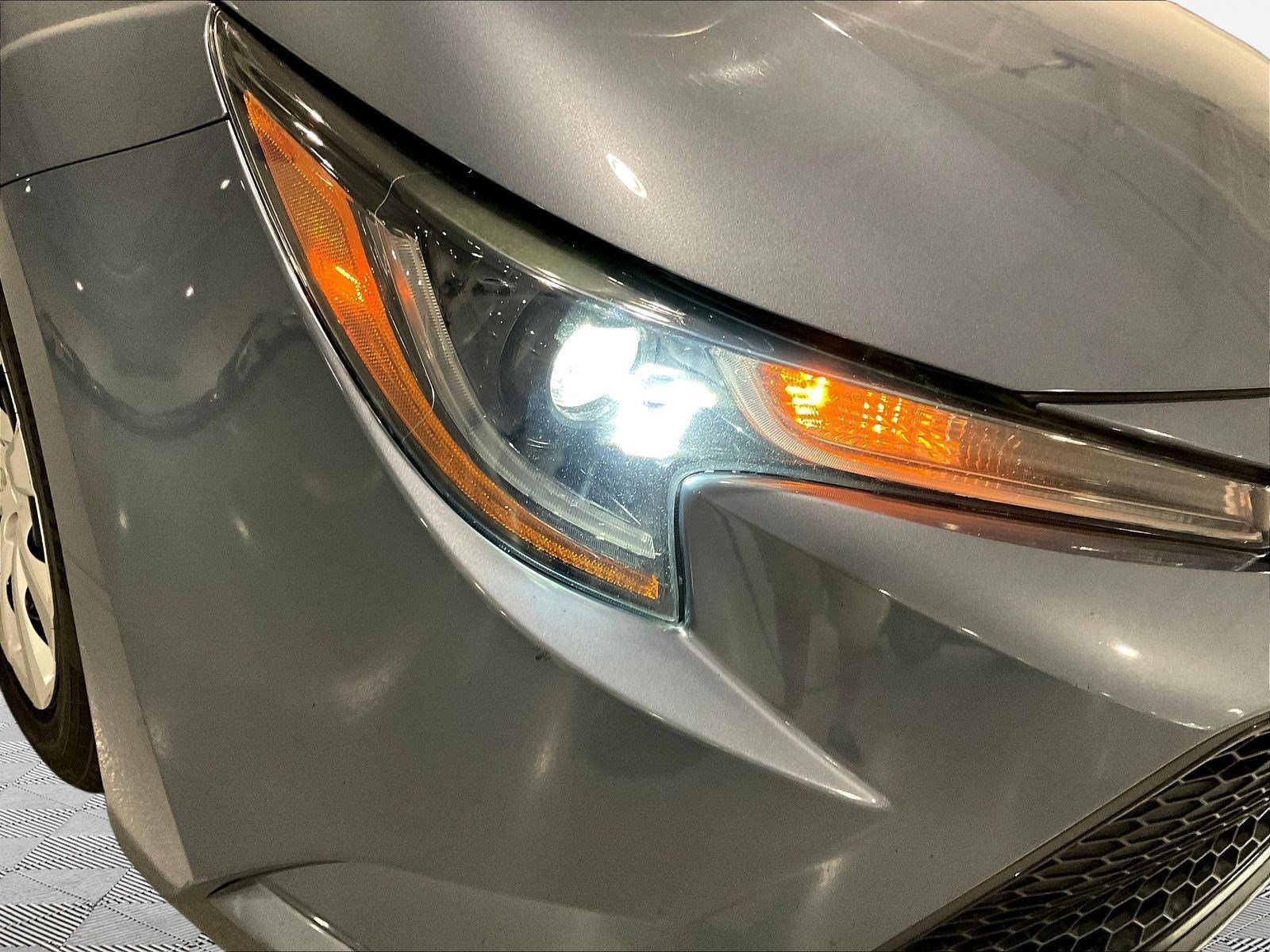 Used 2022 Toyota Corolla LE FWD image 30