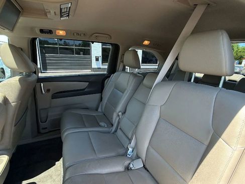 Used 2015 Honda Odyssey Touring Elite image 40