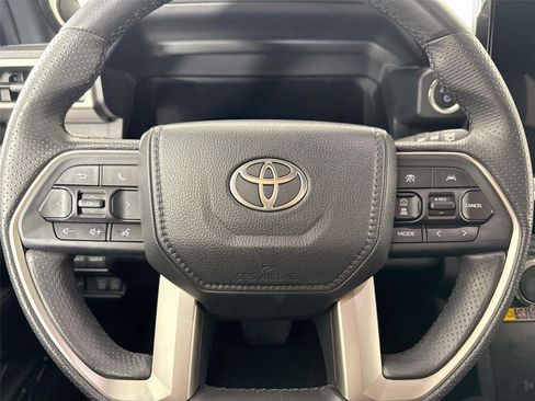 Certified 2025 Toyota 4Runner Trailhunter AWD/4WD image 32