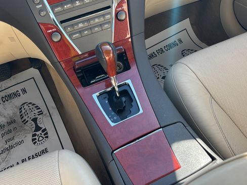 Used 2011 Lexus ES 350 FWD image 23