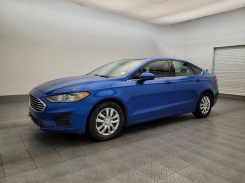 Used 2019 Ford Fusion S image 2