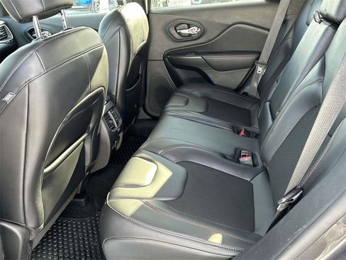 Used 2021 Jeep Cherokee Trailhawk w/ Trailer Tow Group image 12