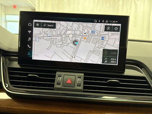 Used 2021 Audi Q5 Prestige w/ Prestige Package image 21