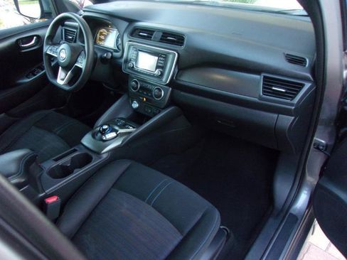 Used 2022 Nissan Leaf S FWD image 16