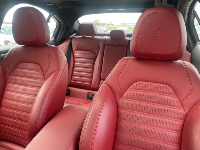Certified 2022 Alfa Romeo Giulia Veloce AWD/4WD image 18