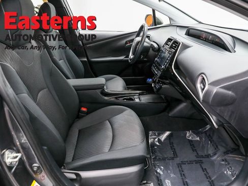 Used 2022 Toyota Prius Prime LE FWD image 22