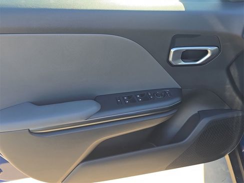 New 2025 Kia K4 LXS image 19