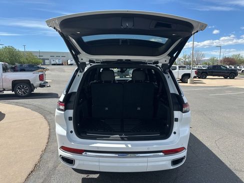 Used 2024 Jeep Grand Cherokee L Overland w/ Advanced Protech Group III image 30