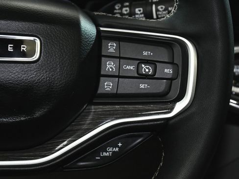 Used 2022 Jeep Wagoneer Series III w/ Premium Group I image 37