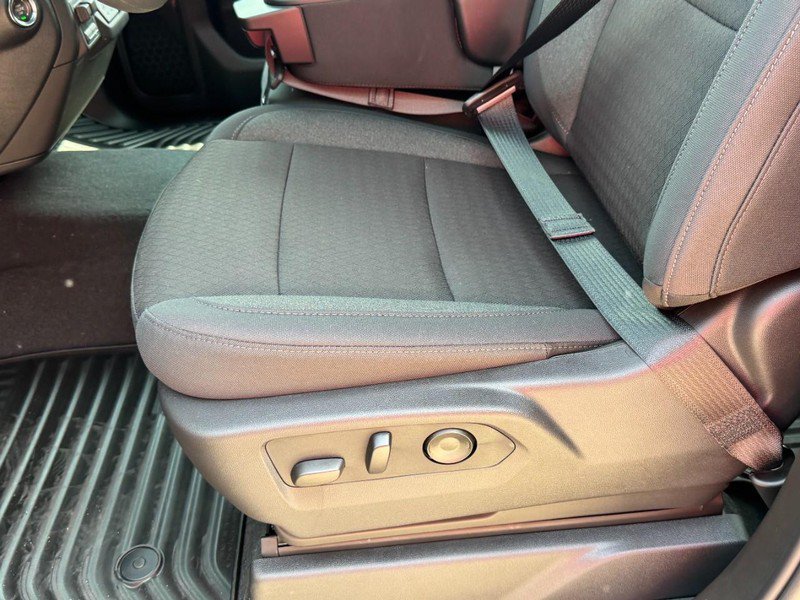 New 2026 Chevrolet Silverado 2500 Custom w/ Custom Convenience Package AWD/4WD image 32