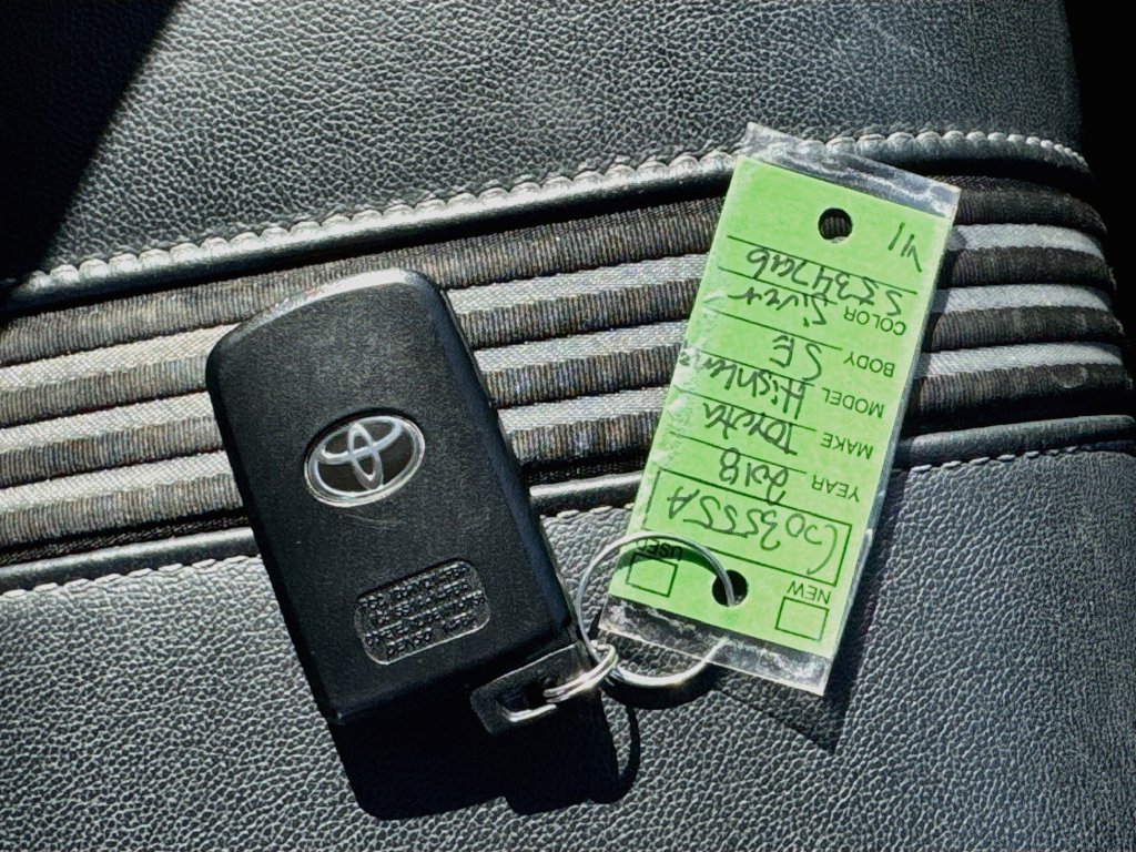 Used 2018 Toyota Highlander SE FWD image 37