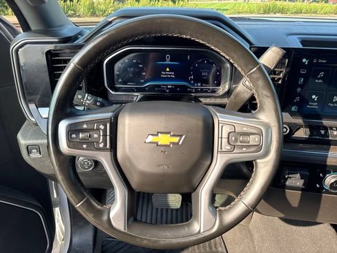 Used 2024 Chevrolet Silverado 2500 LT w/ Convenience Package AWD/4WD image 14