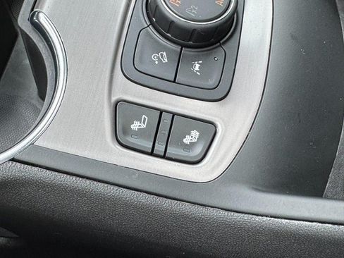 Used 2023 GMC Terrain AT4 w/ GMC Pro Grade Package AWD/4WD image 21