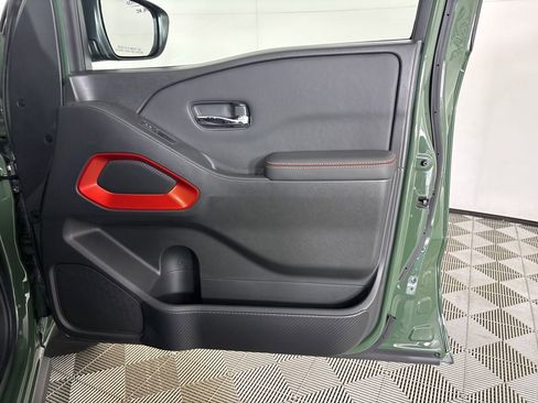 Used 2024 Nissan Frontier PRO-4X w/ Off-Road Protection Package image 27