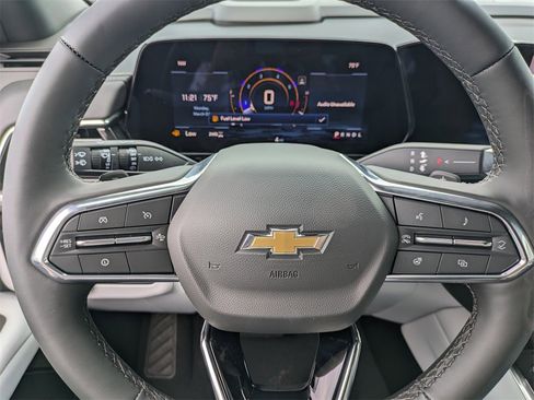 New 2025 Chevrolet Suburban Premier image 41