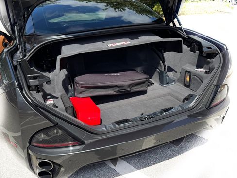 Used 2013 Ferrari California RWD image 7