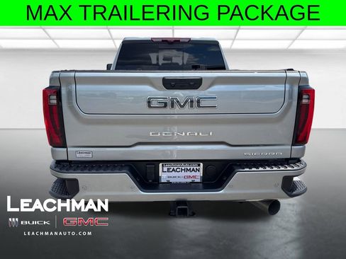 Certified 2025 GMC Sierra 2500 Denali Ultimate w/ Max Trailering Package AWD/4WD image 5