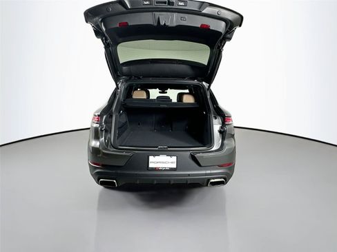 Certified 2026 Porsche Cayenne AWD/4WD image 35