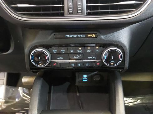 Used 2022 Ford Escape SEL w/ Technology Package FWD image 25